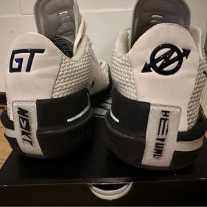 NIKE AIR ZOOM G.T. CUT TB P (Size 12) Great condition.